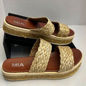 MIA Platform Slide Sandals Woven Raffia Straps Tan Size 6.5M